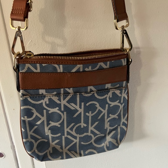Calvin Klein Crossbody Bag - Picture 2 of 2